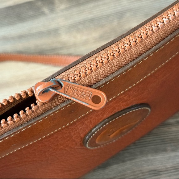 Vintage Dooney & Bourke All Weather Leather Crossbody Saddle Bag - Picture 7 of 9